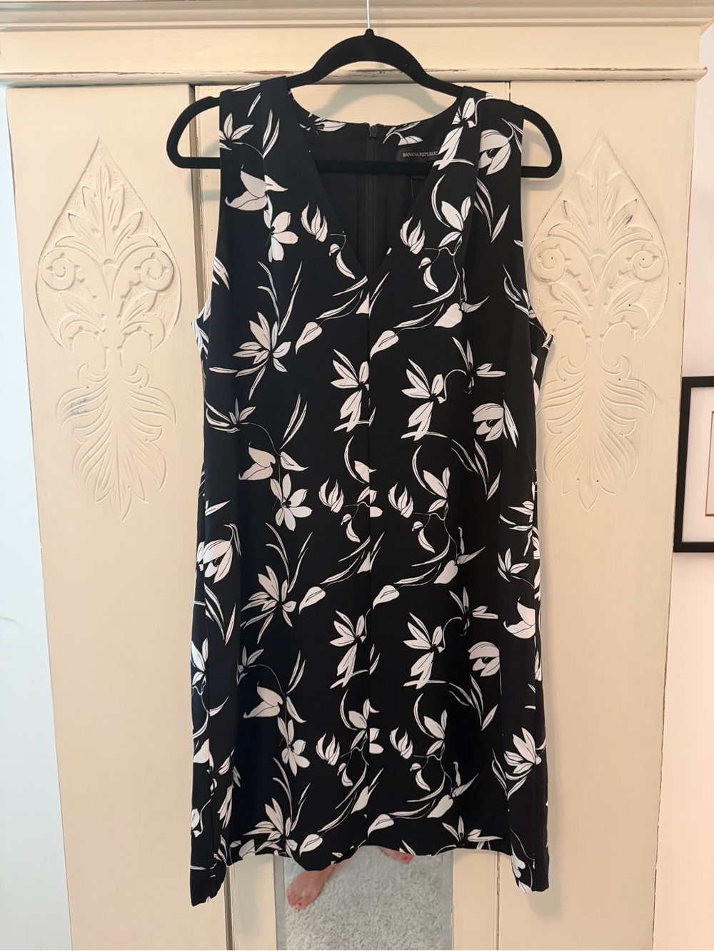 Banana Republic Black & White Floral Midi Dress